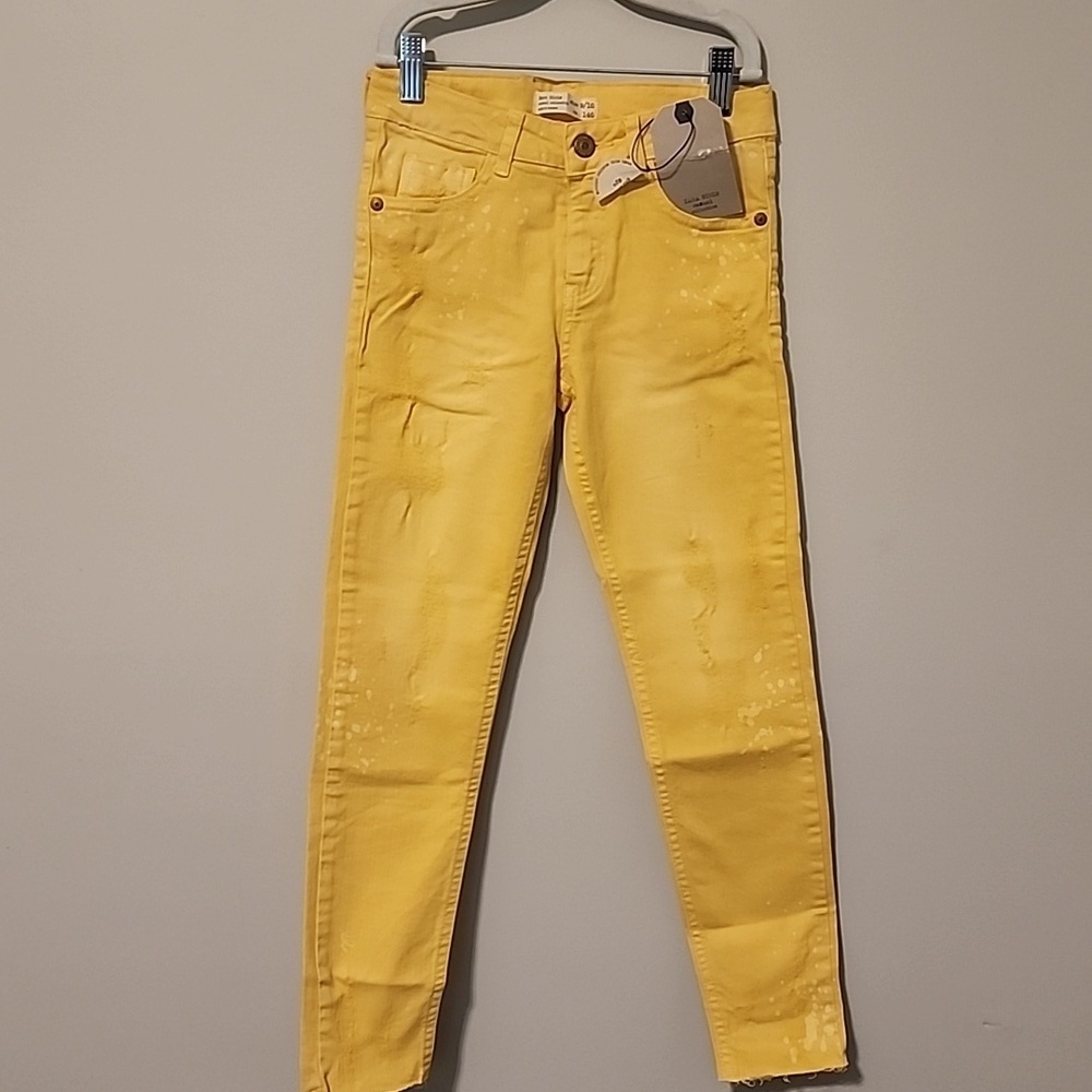 Zara girl size 9-10 distressed jeans Mustard yellow New